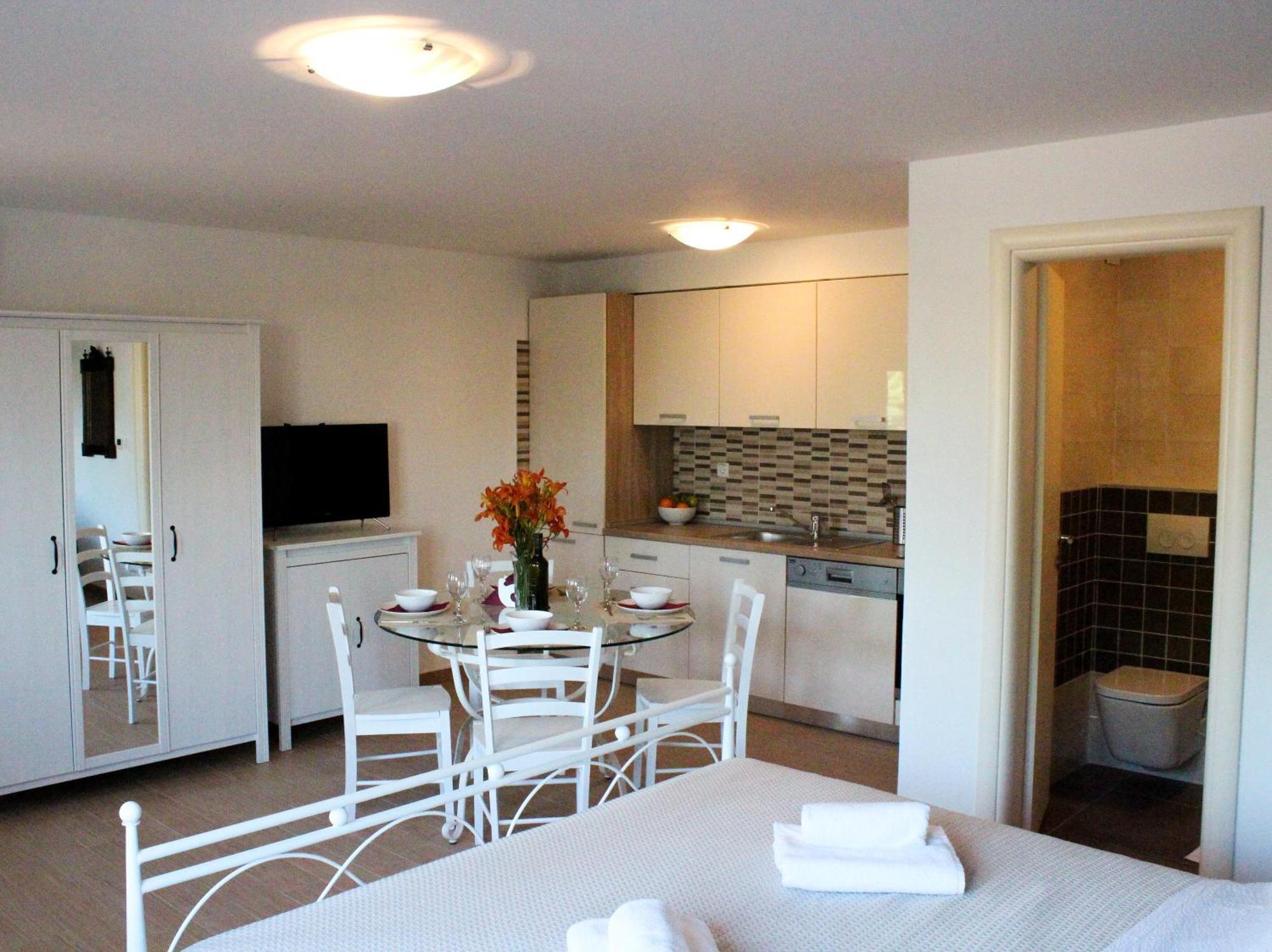 Apartmani Marin1 Vrbnik Phòng bức ảnh